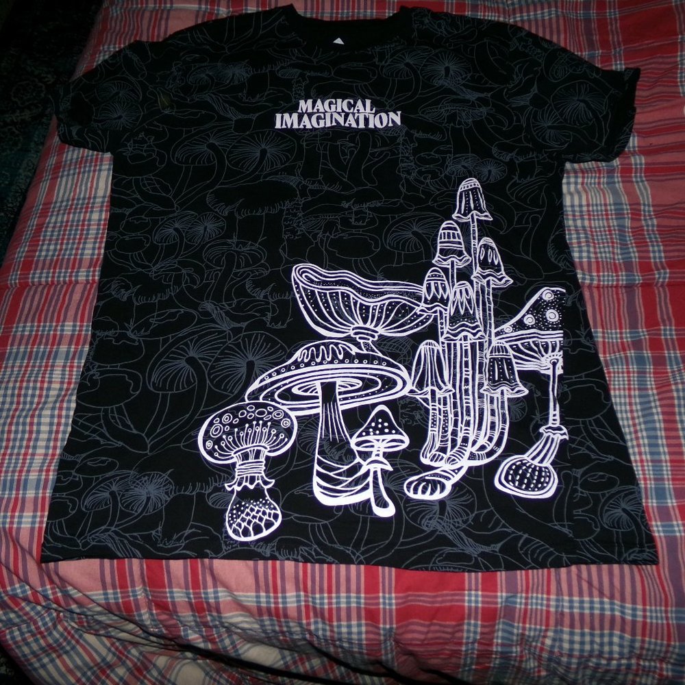 mens graphic tee